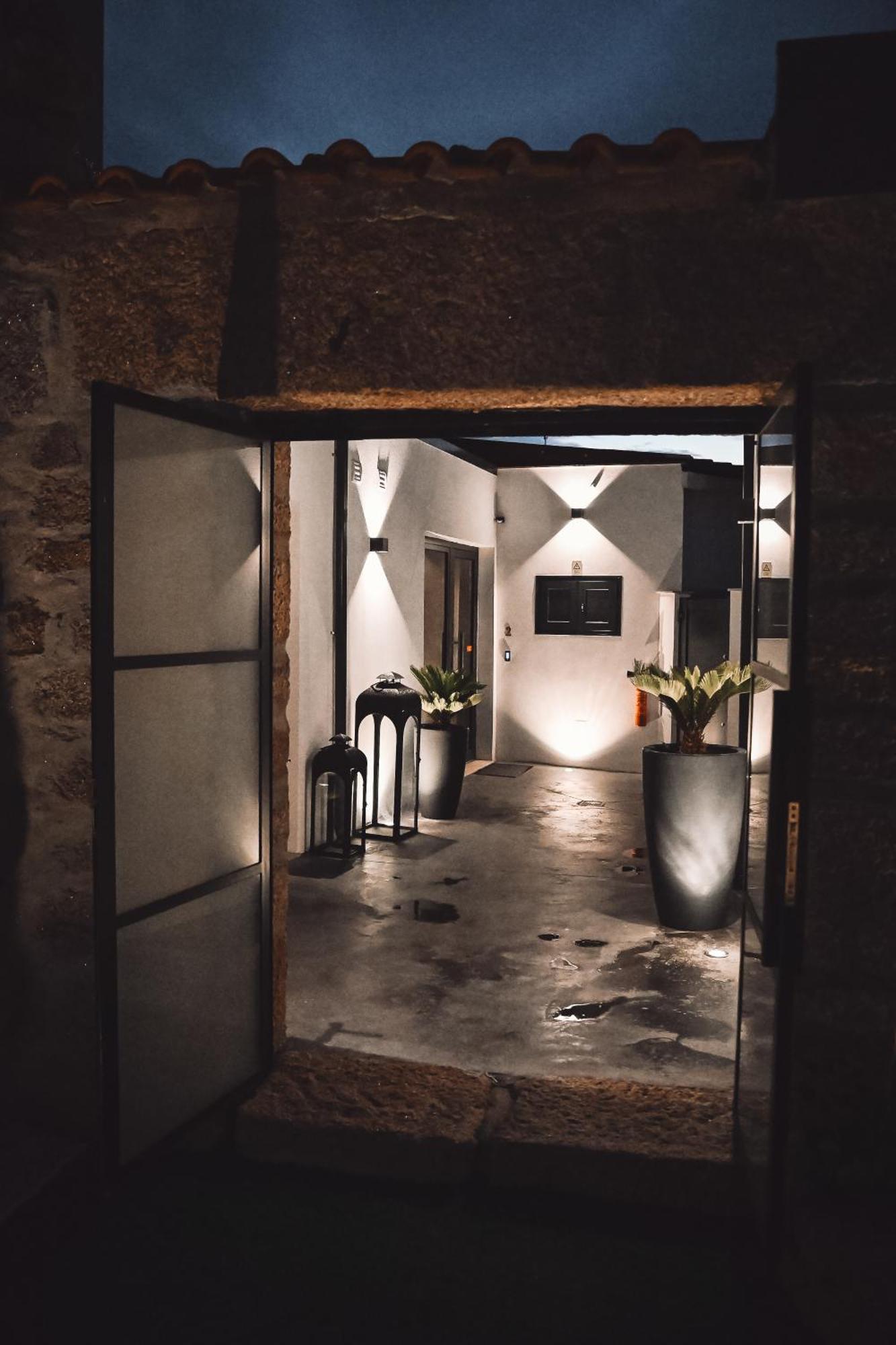 Paducho Studios Valpaços Kültér fotó
